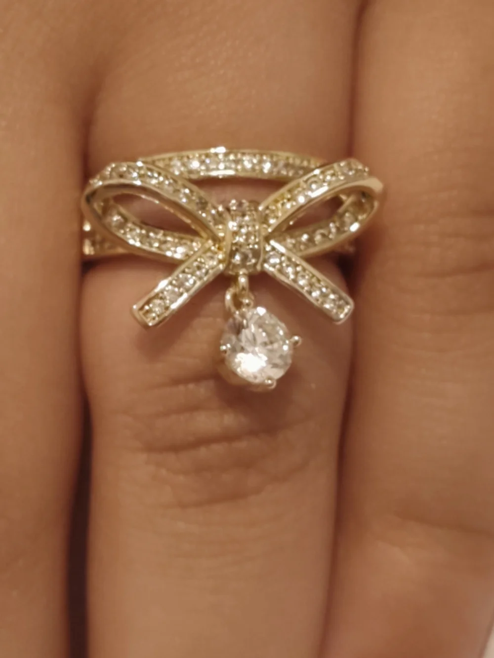 N/A elegant gold